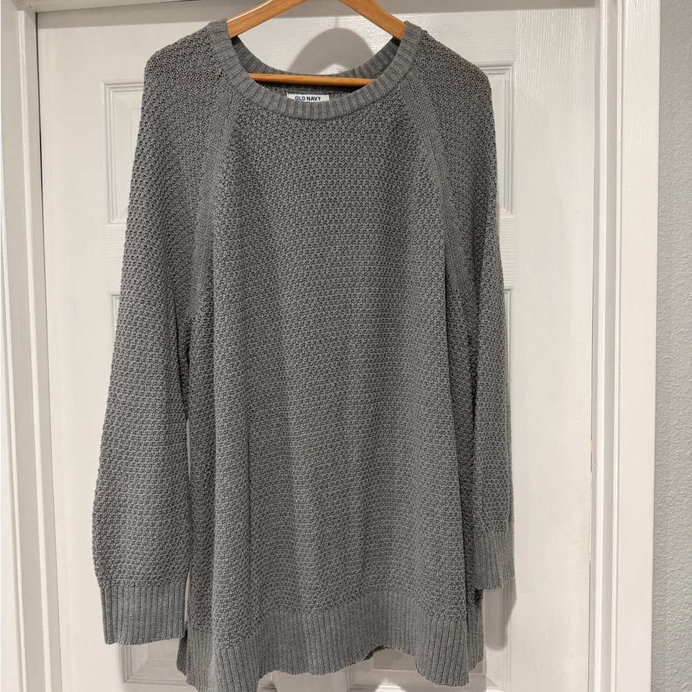 Old Navy Women's Gray Crew Neck Sweater